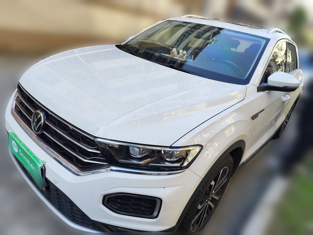 Volkswagen T-Roc 2022 280TSI DSG two-wheel drive comfort PLUS из Китая